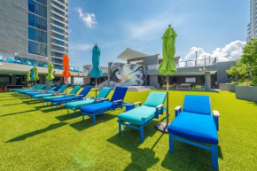 #1 Luxurious, Boho Studio in Downtown Miami with Bay view